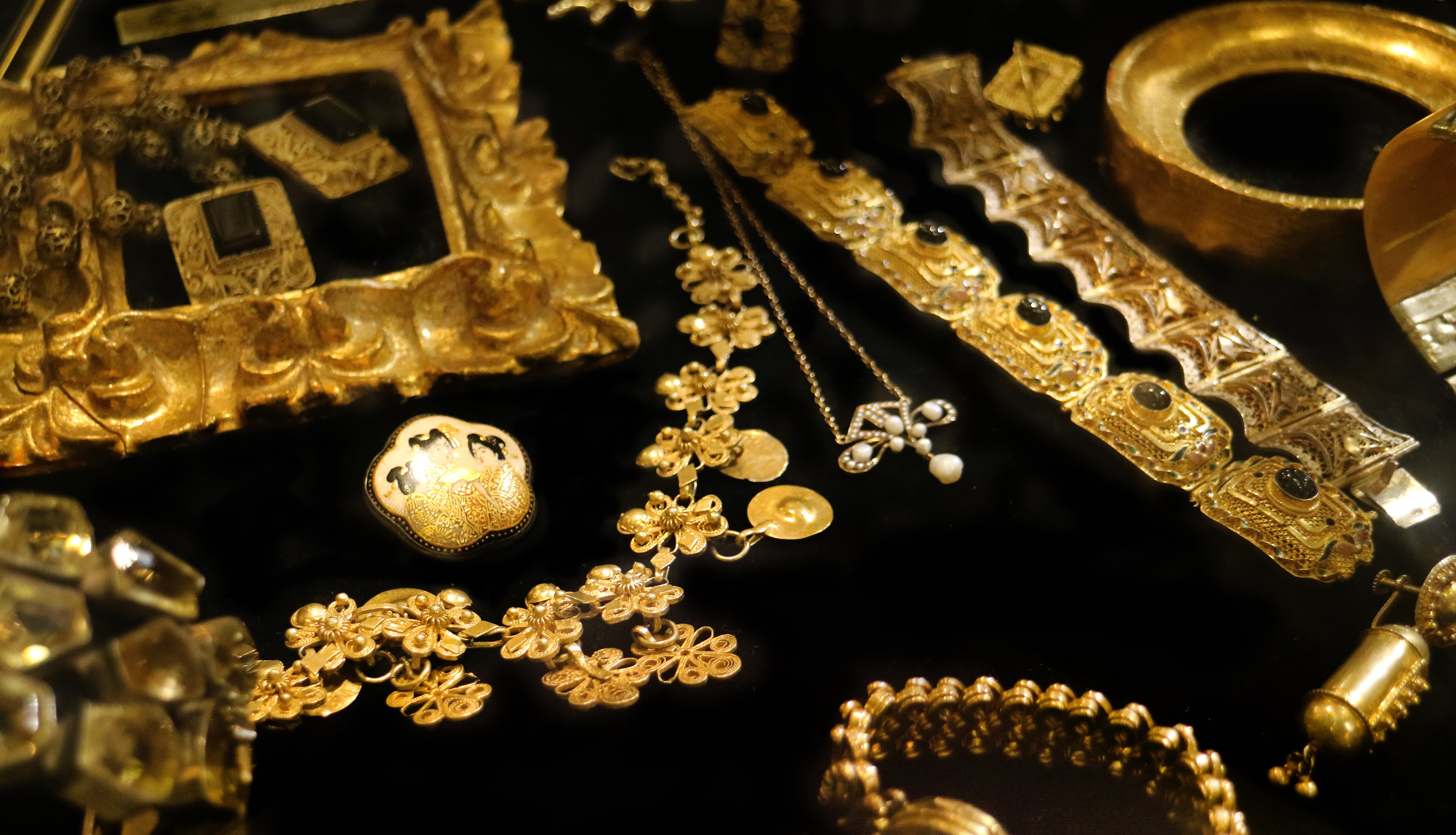 Antique Gold Jewelry by Elle of California